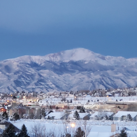 Meet your Posher - Picture 2 of 15